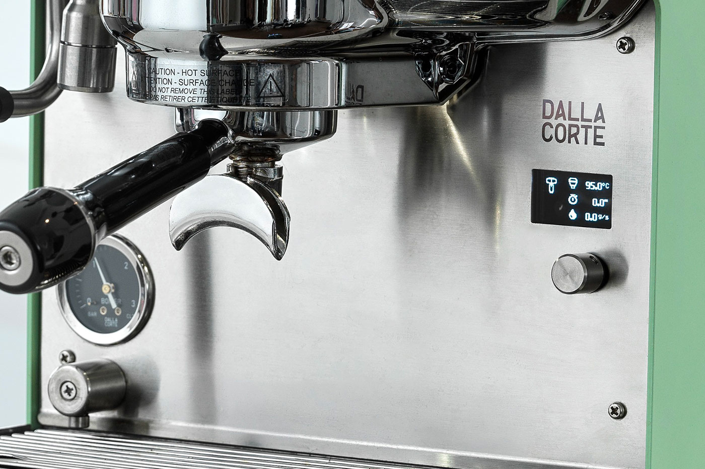 PROFESSIONAL EXCELLENCE, REFINED INTO A COMPACT FORM.