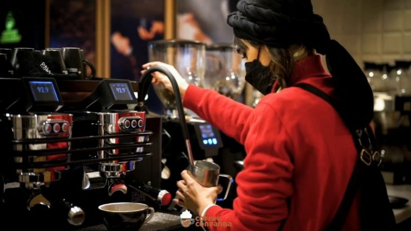 Latte art on another level, at Coffee Conpanna