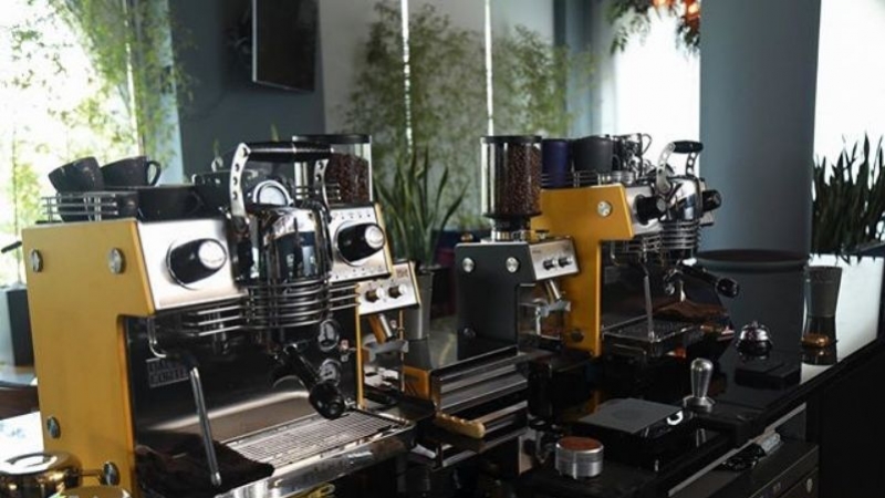 Enjoy a new coffee experience at Epicure Cafè, featuring Mina Smart Bar 