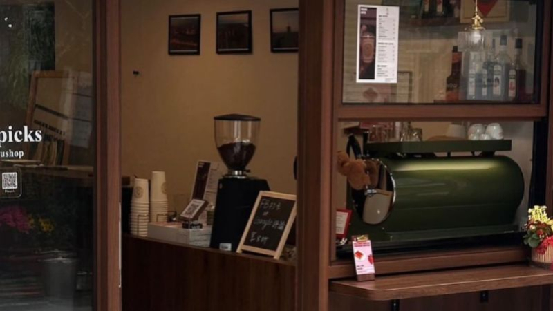 Freaker Coffee and Doupicks 
