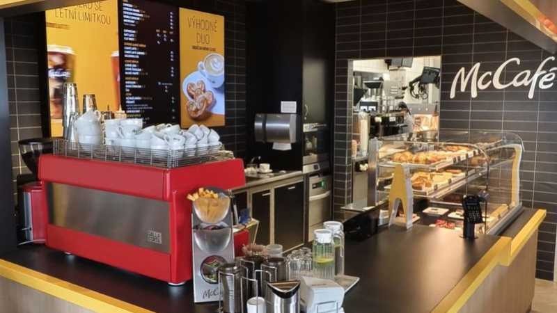 New McCafé Featuring Evo2 in Striking Red