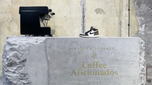 Warsaw Sneaker Store combines your love for coffee with sneakers!